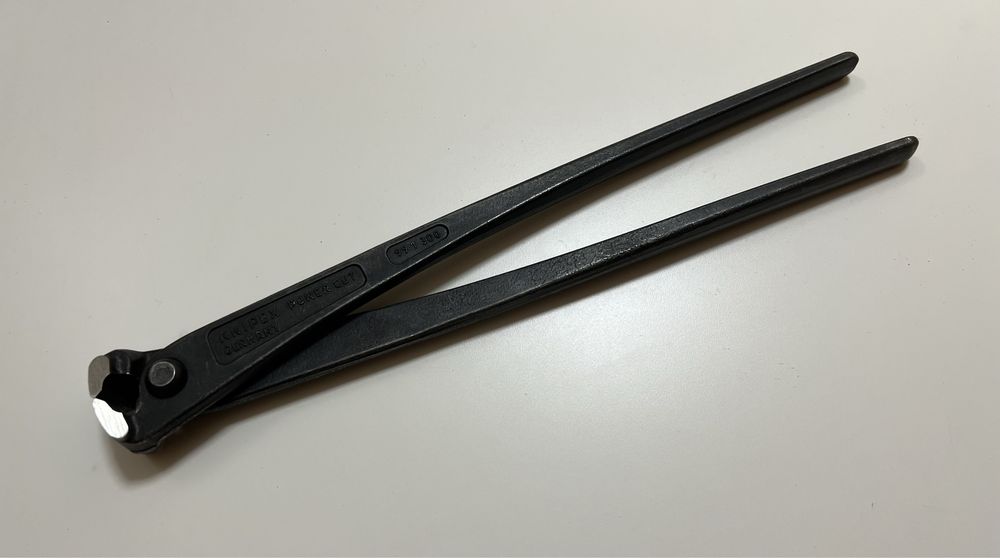 Torquês Knipex Ref. 991300 - Preta