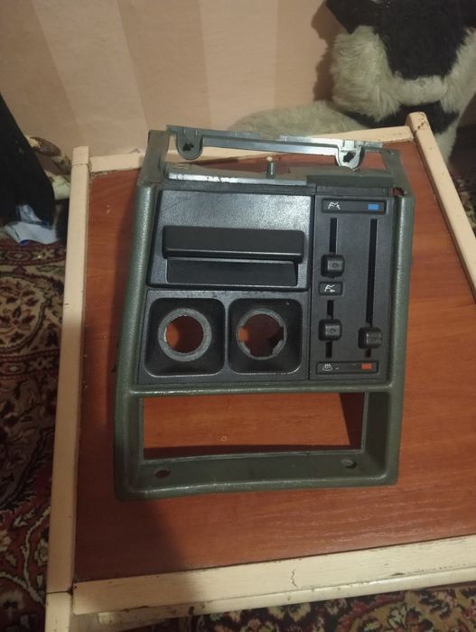 Передняя консоль ford escort