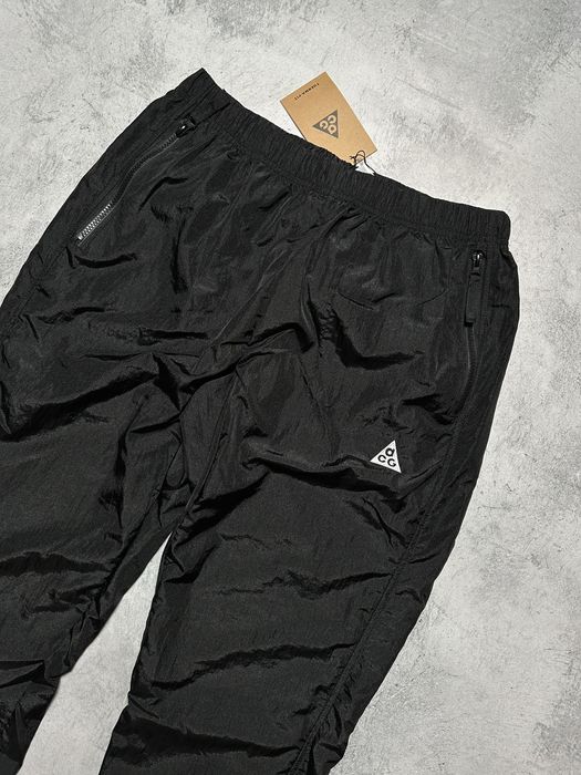 Нейлонові спортивні штани Nike ACG Primaloft