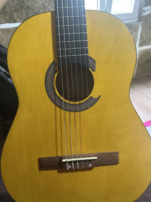 Guitarra acustica espanhola
