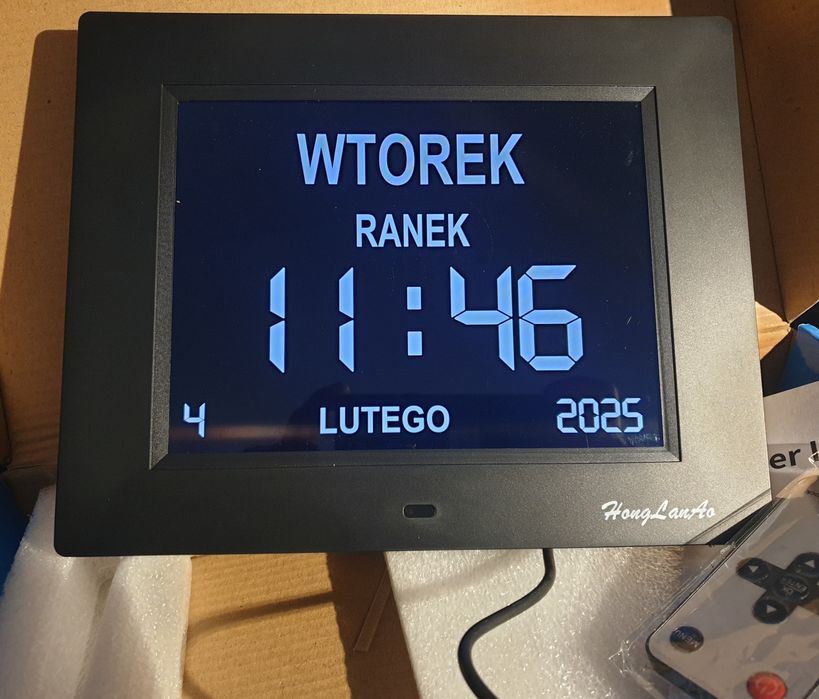 Годинник цифрофийи з календарем