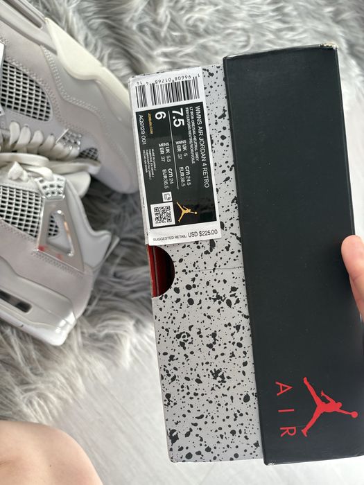 Jordan 4 frozen moment