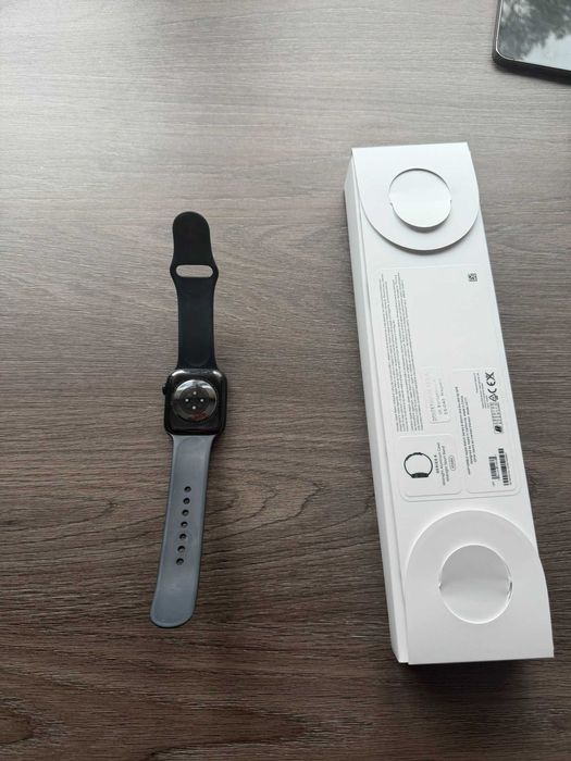 Sprzedam Appel Watch 8 , 45mm