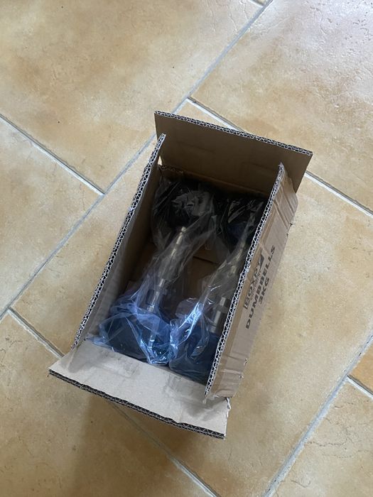 Par de Halteres Hexagonais 3kg cada BOX PT