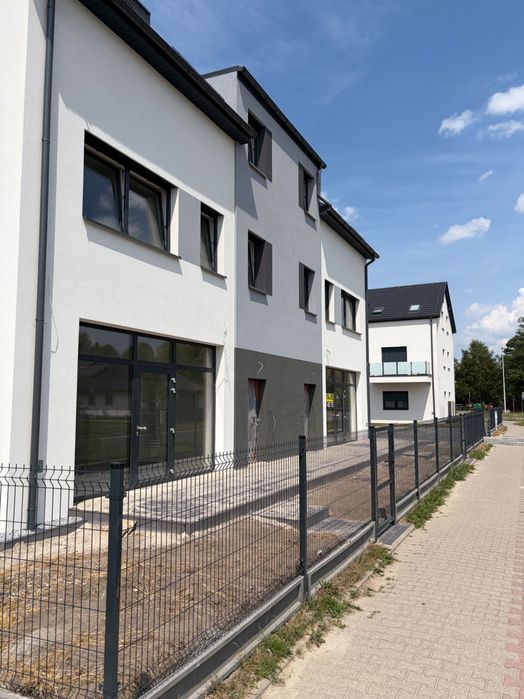 Wynajmę lokal usługowy centrum Jelcz-Laskowice