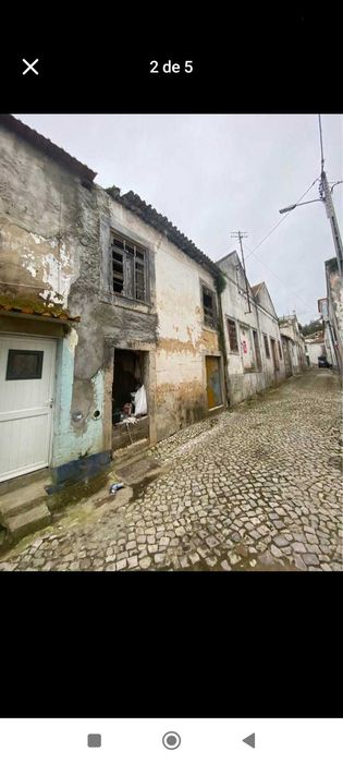 Vendo está casa em Santarém ao pé da estação de comboios