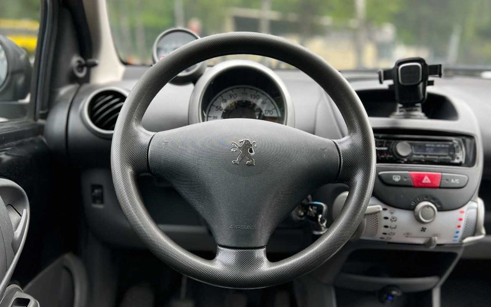 Peugeot 107 2011
