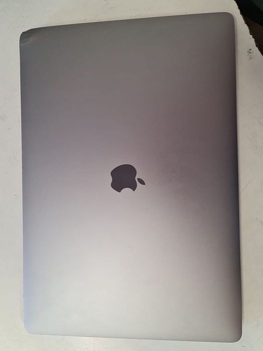 Macbook pro retina 16 2019