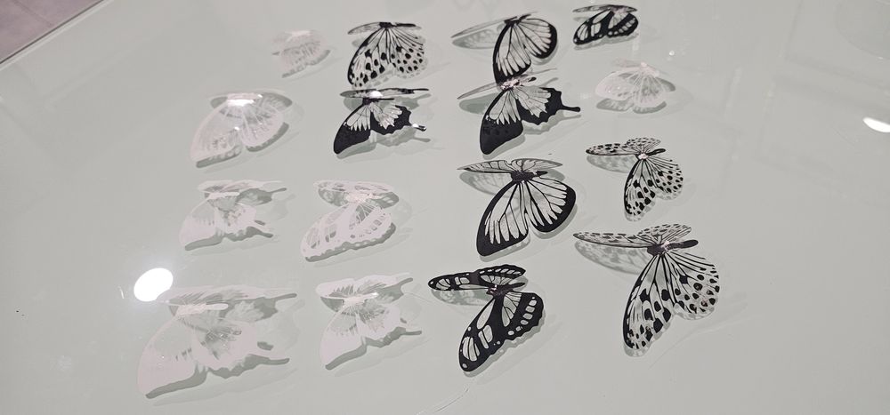 Conjunto de 16 borboletas Decorativas 3D para Parede (Branco, Preto e Prata / Brilhos)