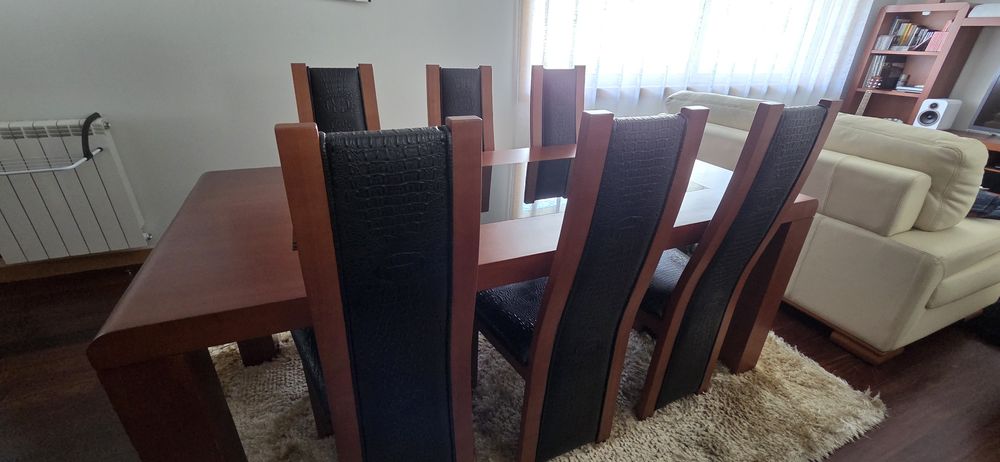 Mesa de Jantar cerejeira e 6 Cadeiras
