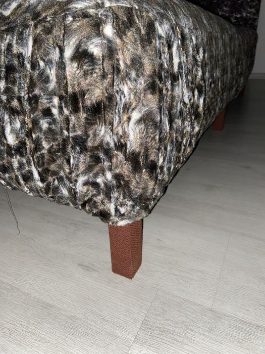 Кровать двух спальня на шерсті наповнювач . Крепка . Дуже кофмортна !