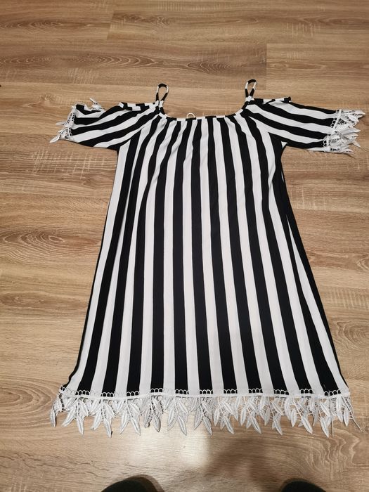 Sukienka w paski