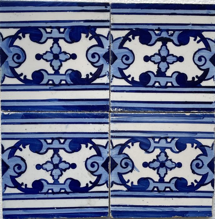 Faianças - Lote de 32 azulejos - Século XIX