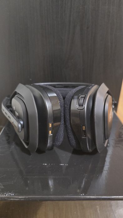 Astro A50 Gen 4 Wireless – PS5/PS4/PC – Pouco Uso (com caixa)