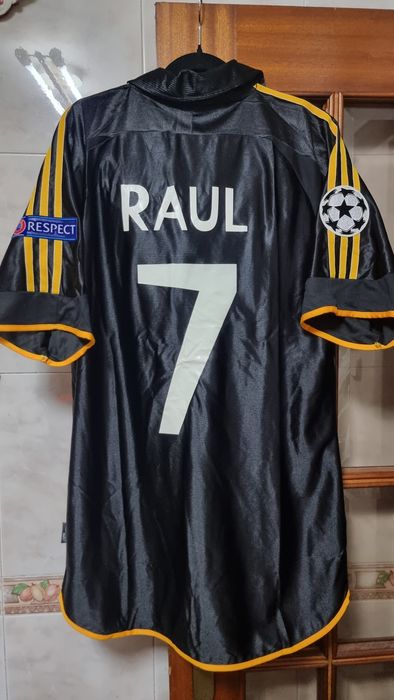 Camisola  retro do real madrid  .