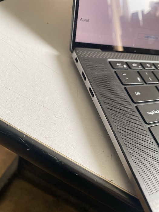 15.6 Dell Precision 5550  4K IPS Touchscreen  i7 nVidia Quadro 4GB Win 11
