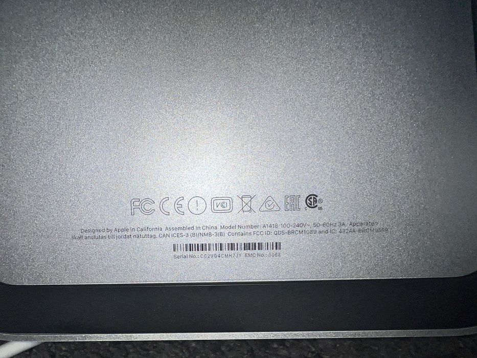 Apple iMac 21,5” A1418 – Em bom estado