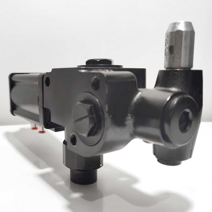 Гідророзподільники для самоскидів/спецтехніки HYVA в асортименті