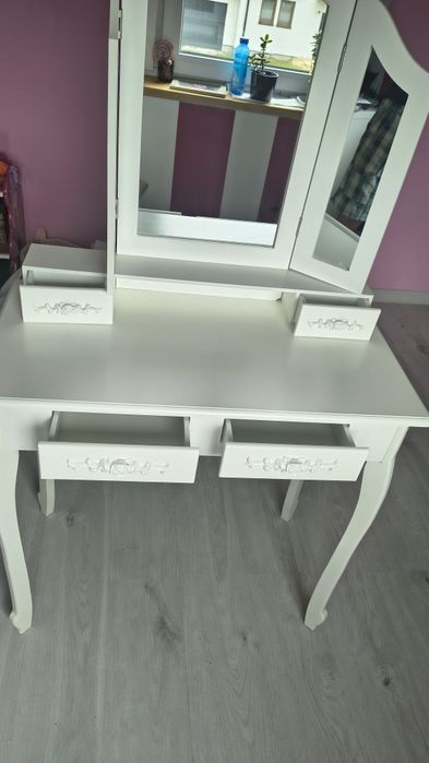 Toaletka dla dziewczynki dziecięca biała lustra