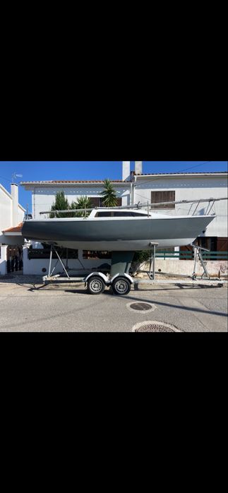 Atrelado barco vela ou motor