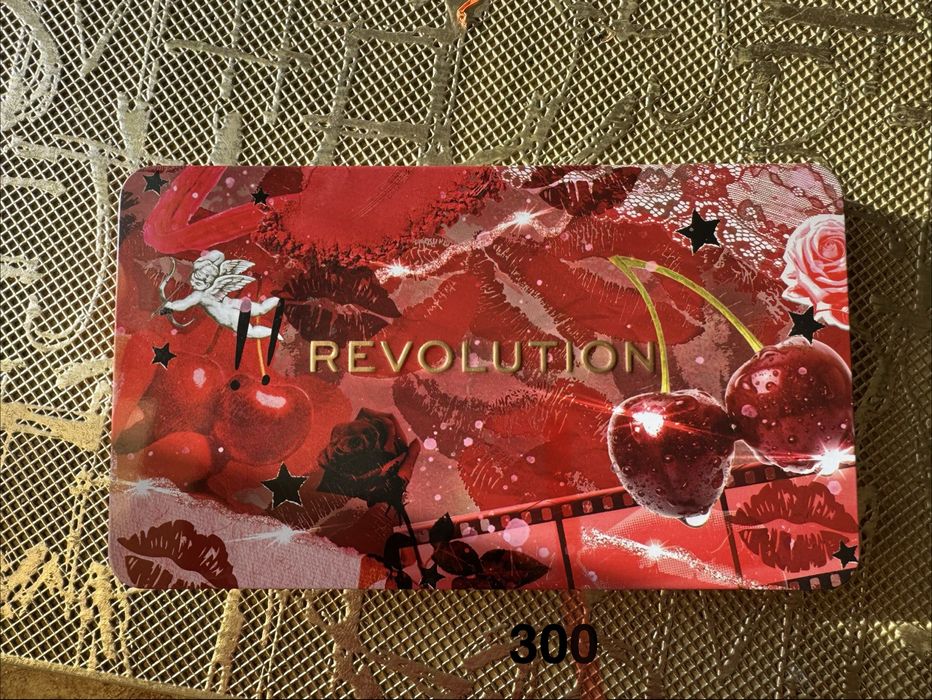 Лот набор косметики палетки Huda Beauty Anastasia Revolution