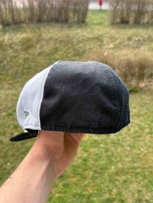 New Era x DcShoes. Czapka z daszkiem