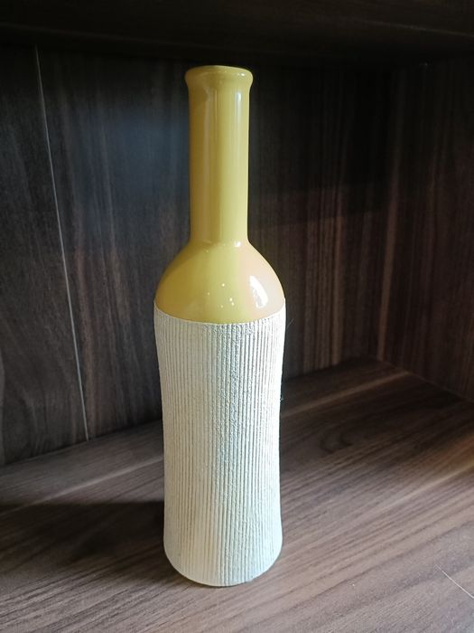 Piękny flakon ceramiczno gipsowy