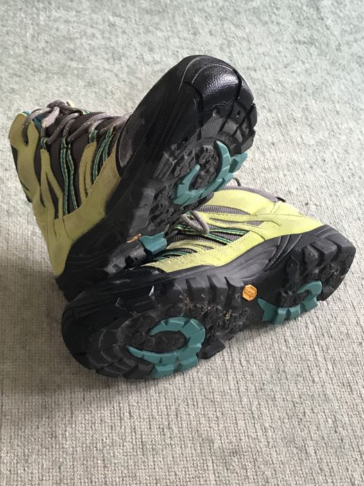 Трекінгові боти. Vibram