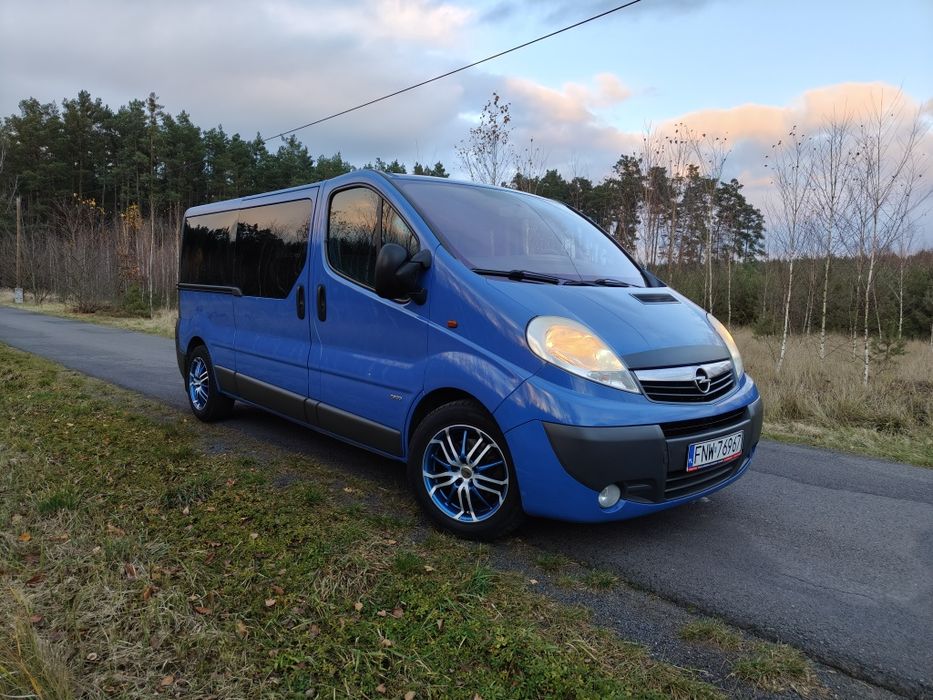 Opel Vivaro 2,0 CDTI  ,,Passanger,, 9-osób ,,automat,,