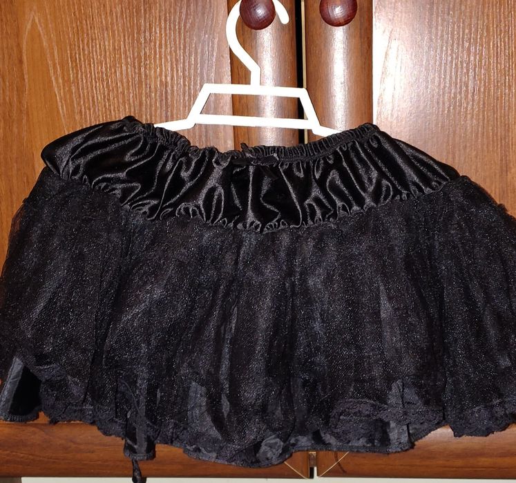 Продам костюм кошики на 3-6 лет