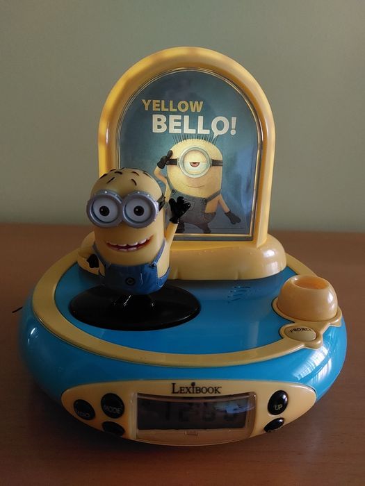 Relógio com rádio dos Minimos