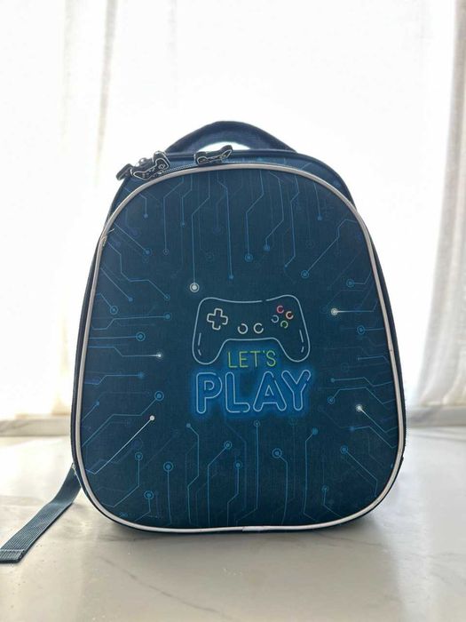 Портфель,Рюкзак шкільний, ранець