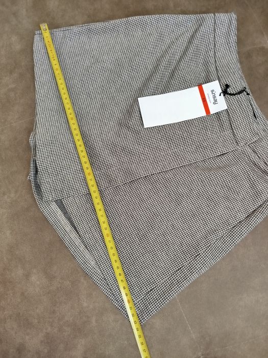 Eleganckie spódnico-spodenki w pepitke