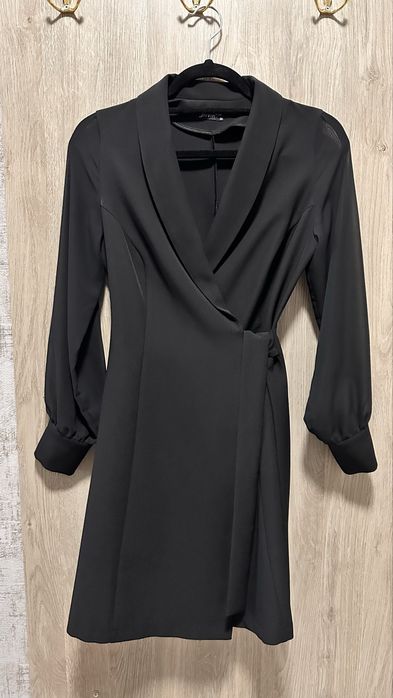 Сукня жіноча чорна