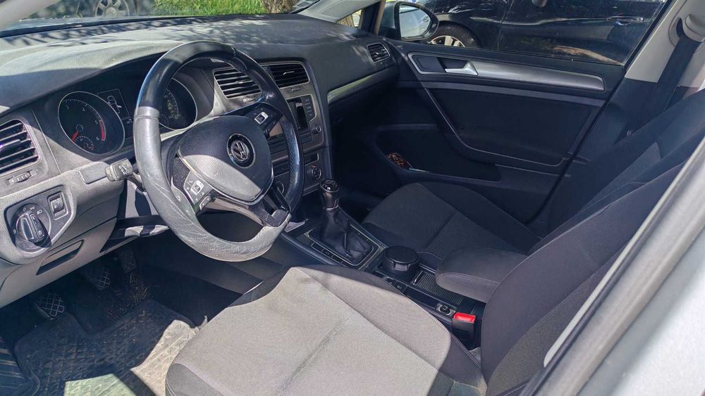 Volkswagen Golf VII 1.6 TDI Bluemotion