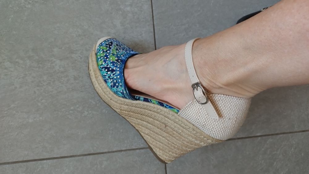 NOWE Buty na koturnie, sandałki, letnie r.38