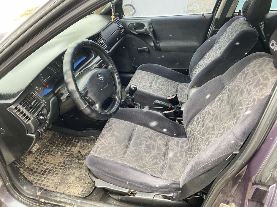 OPEL VECTRA B 1.6, в гарному технічному стані