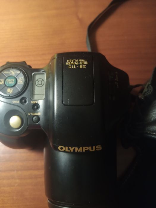 Máquina fotográfica Olympus