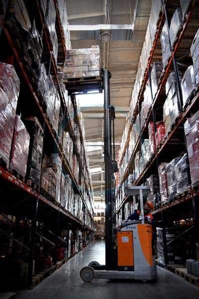 15 000 м2 склад клас "В" Бровари. Готова будівля з власним офісом.