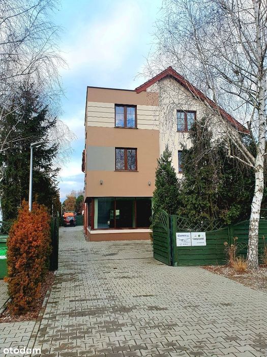 Biura - 5 lokali lub mniej z parkingiem przy ul. Granicznej Wrocław