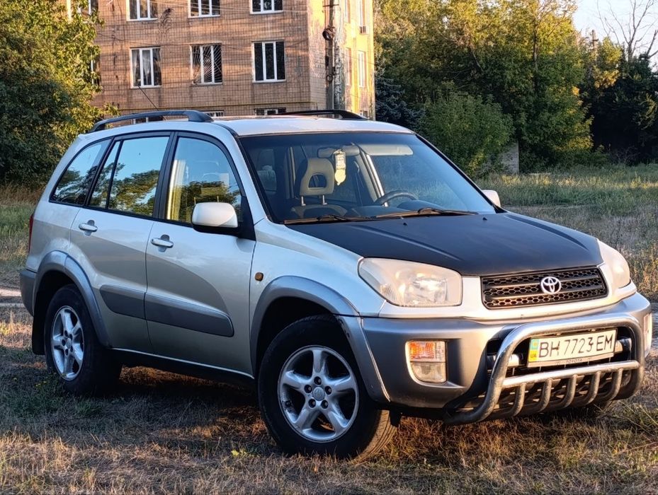 Продам Toyota Rav 4