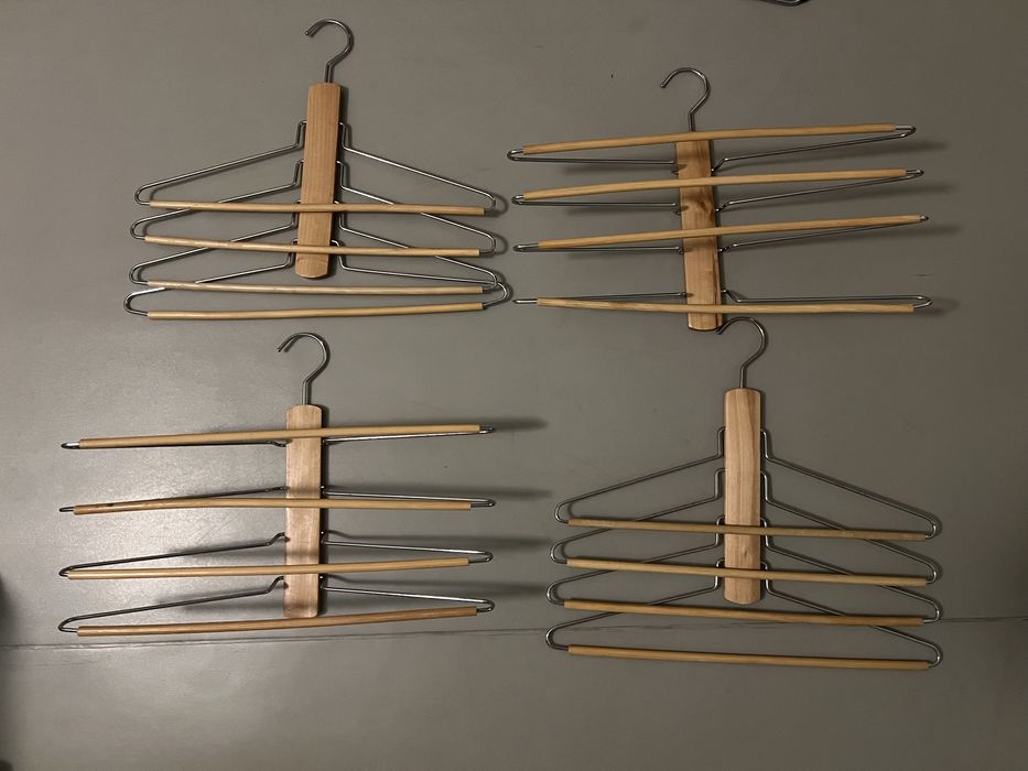 Conjunto de 4 cabide de roupa NOVOS