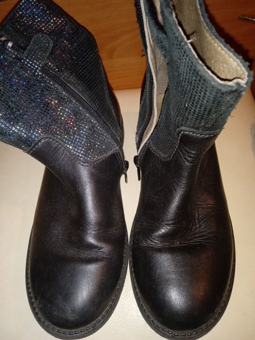 Кожаные ботинки 32размер хорошего качества
