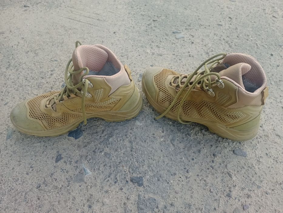 Берци майже як нові 42, 43  талани Туречина