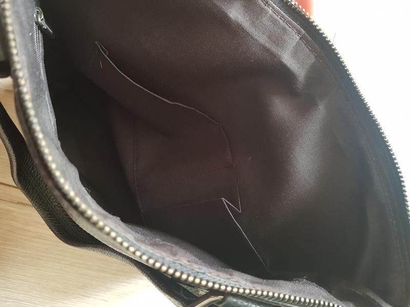 Шкіряна сумка відомого бренду salvatore ferragamo