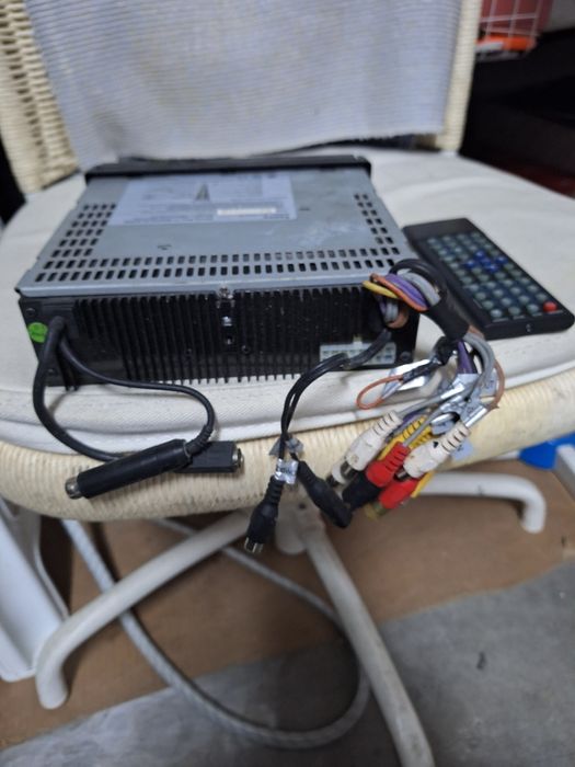 Radio automovelc/comando