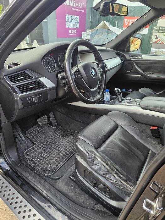 BMW X5 3.0D Muito bem estimado