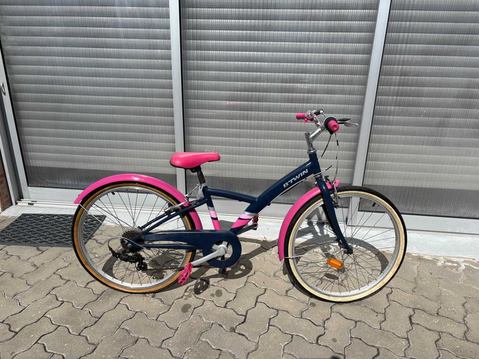 Bicicleta menina roda 24 com mudanças , em Leiria