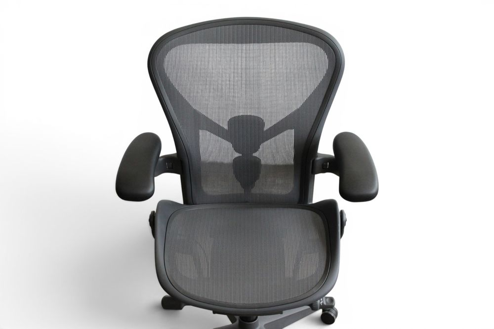 Cadeira Herman Miller modelo aeron remastered SL