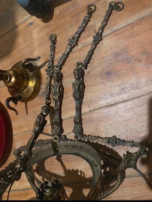 Lustre antigo de teto